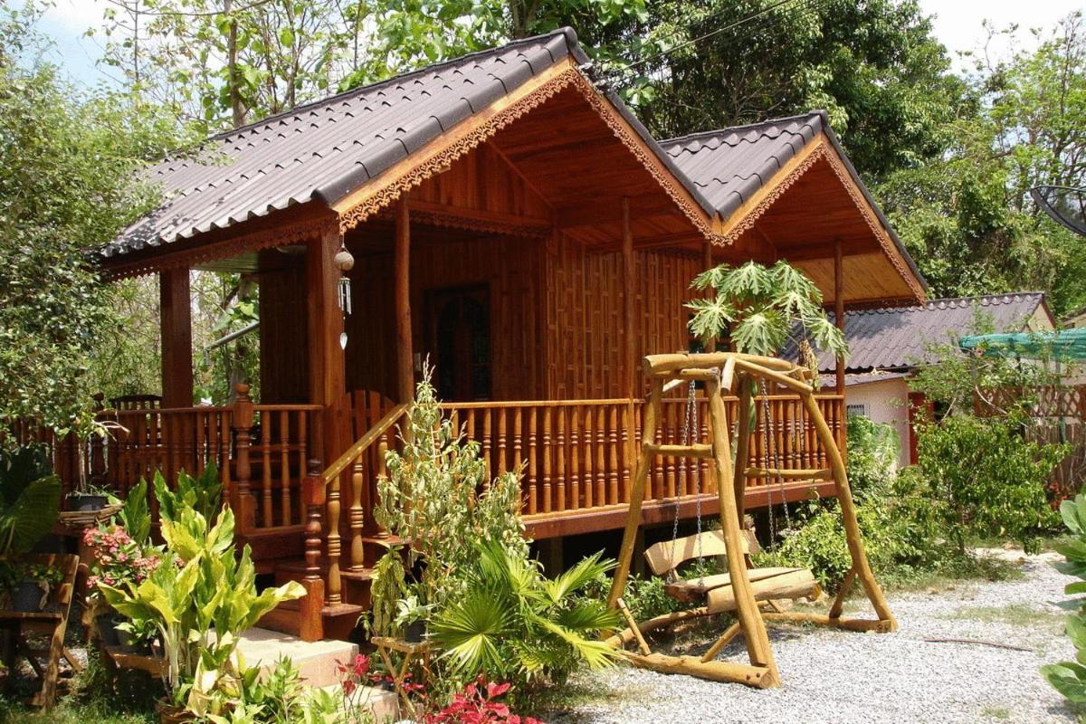 Home Stay Stc Bed And Breakfast Udon Thani Eksteriør billede