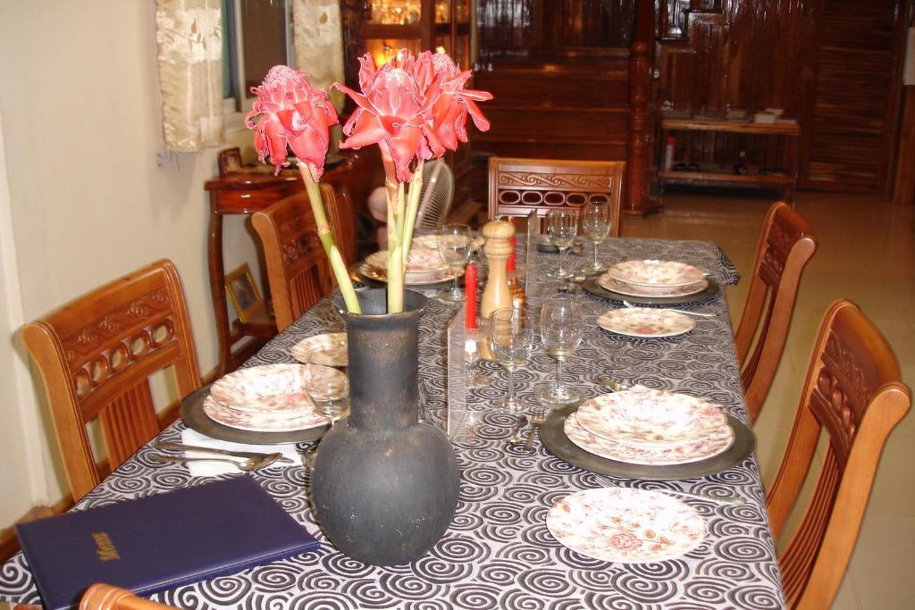 Home Stay Stc Bed And Breakfast Udon Thani Eksteriør billede